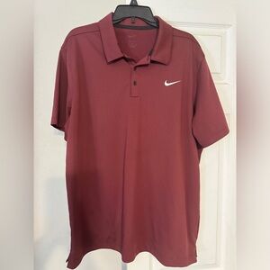 Nike Dryfit Polo style
Maroon short sleeve